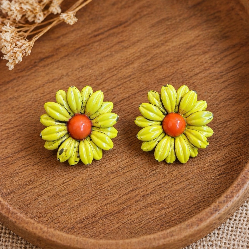 Vintage Mod Daisy Stud Earrings Yellow Orange Enamel Flower Retro